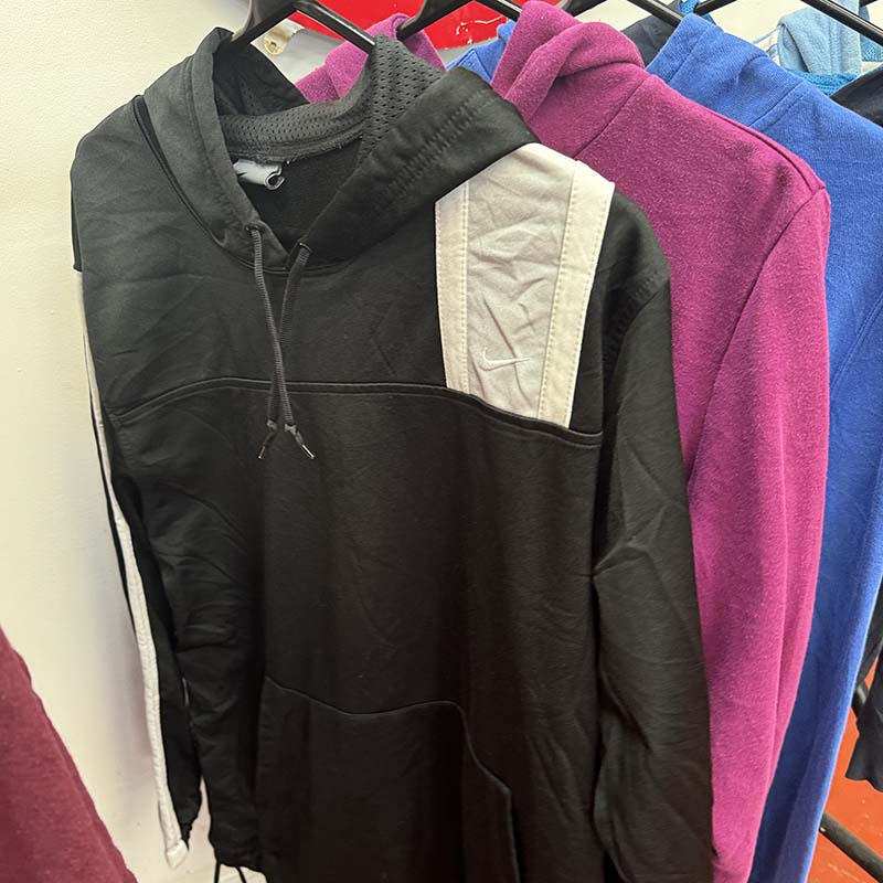 Black and white Hoodie Detail