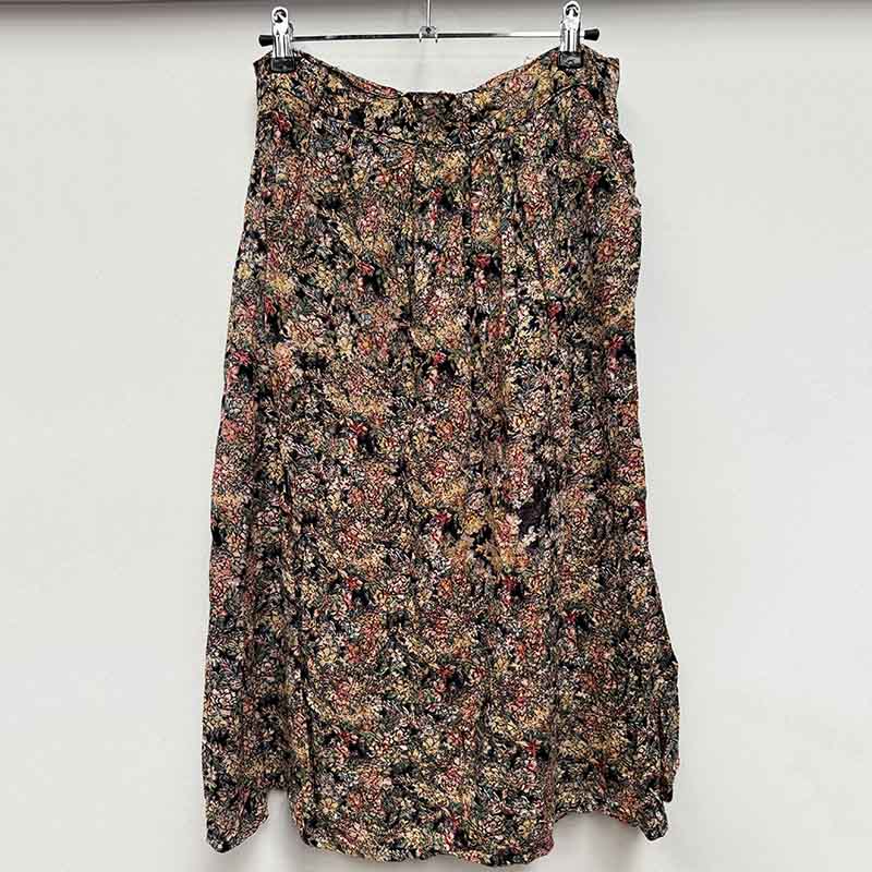 wholesale job lot of midi and knee length skirts - patterned skirt, example of what you might receive