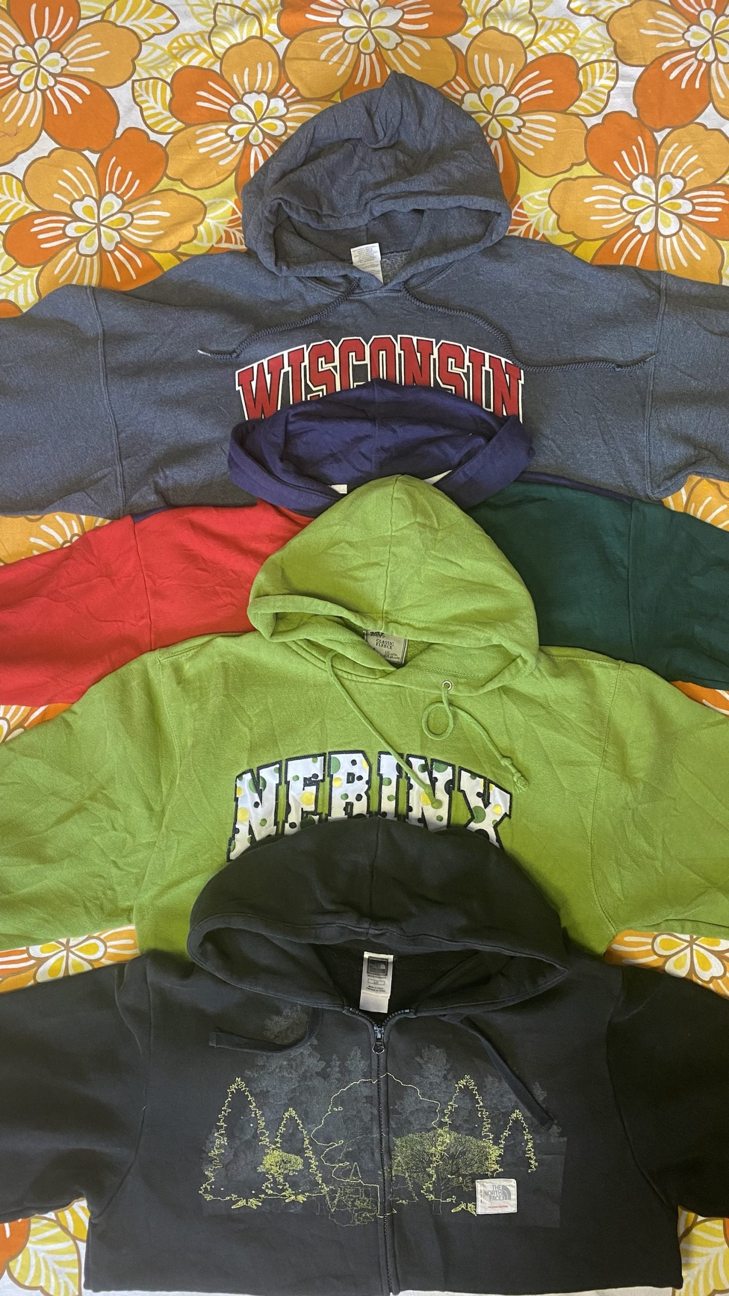 Wholesale print branded and sports hoodies and sweatshirts. Shop wholesale vintage and secondhand clothing bales and bundles online from Brighton's biggest vintage retailer. International shipping available. Book to handpick vintage from our warehouse in Sussex, UK or via video call online.