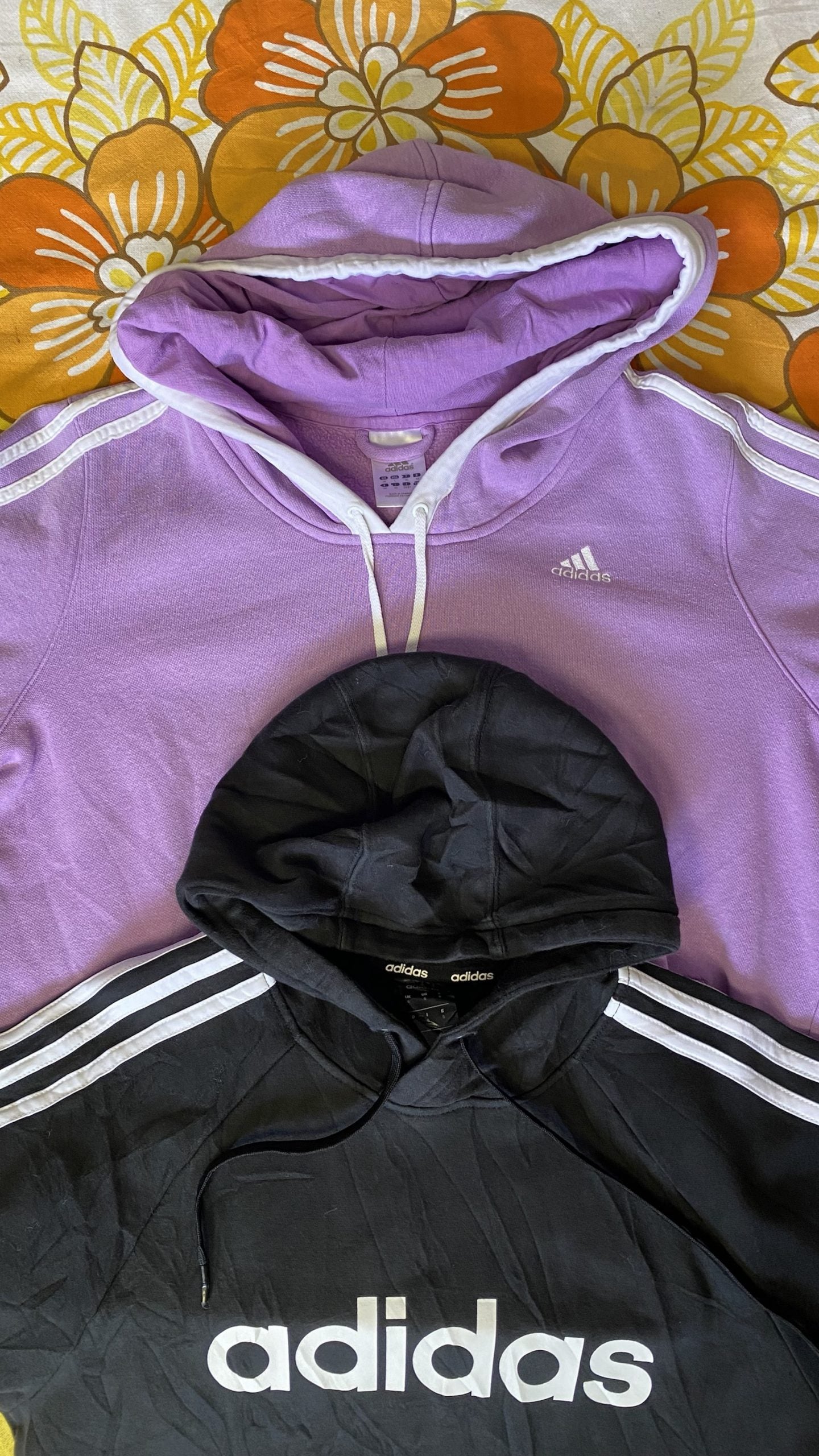 Wholesale print branded and sports hoodies and sweatshirts. Shop wholesale vintage and secondhand clothing bales and bundles online from Brighton's biggest vintage retailer. International shipping available. Book to handpick vintage from our warehouse in Sussex, UK or via video call online.