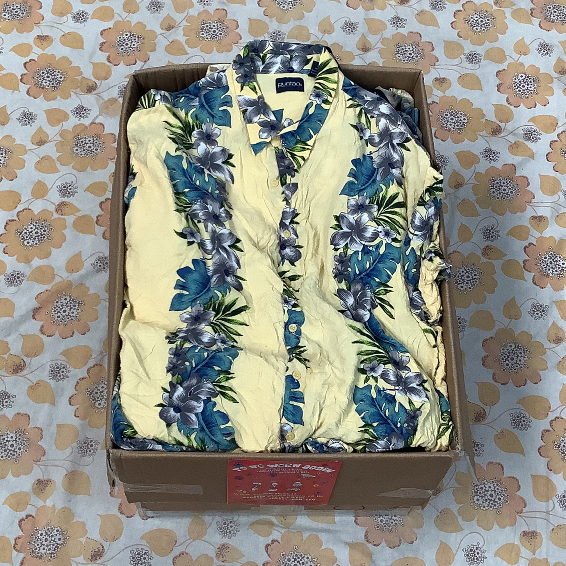 Wholesale vintage and secondhand mixed bundles of Hawaiian shirts. Choose from Grade A, B or ungraded to bulk buy per kilo, piece or bale. Handpick available in Sussex warehouse of Brighton's biggest vintage retailer or shop at kilo sale events.
