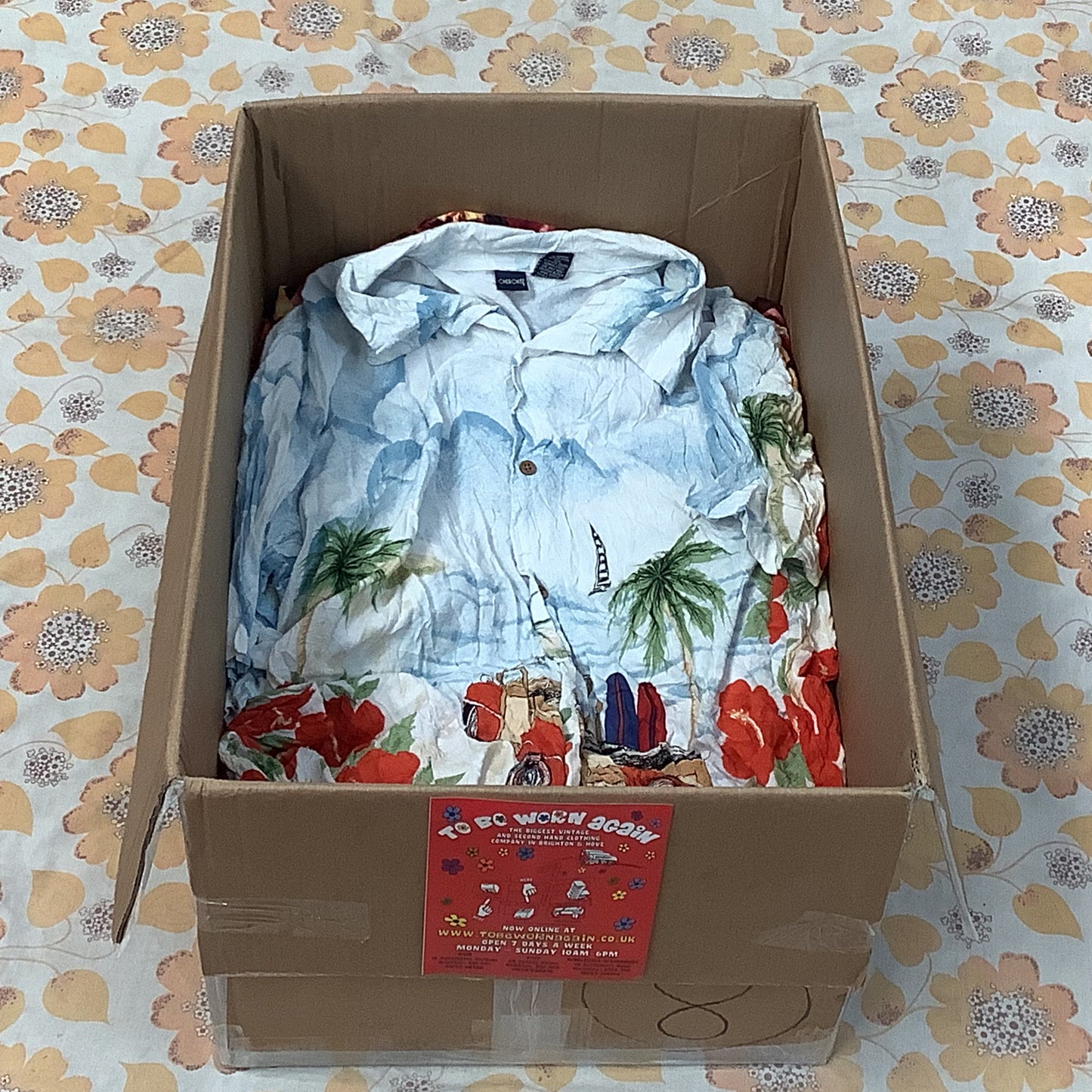 Wholesale vintage and secondhand mixed bundles of Hawaiian shirts. Choose from Grade A, B or ungraded to bulk buy per kilo, piece or bale. Handpick available in Sussex warehouse of Brighton's biggest vintage retailer or shop at kilo sale events.