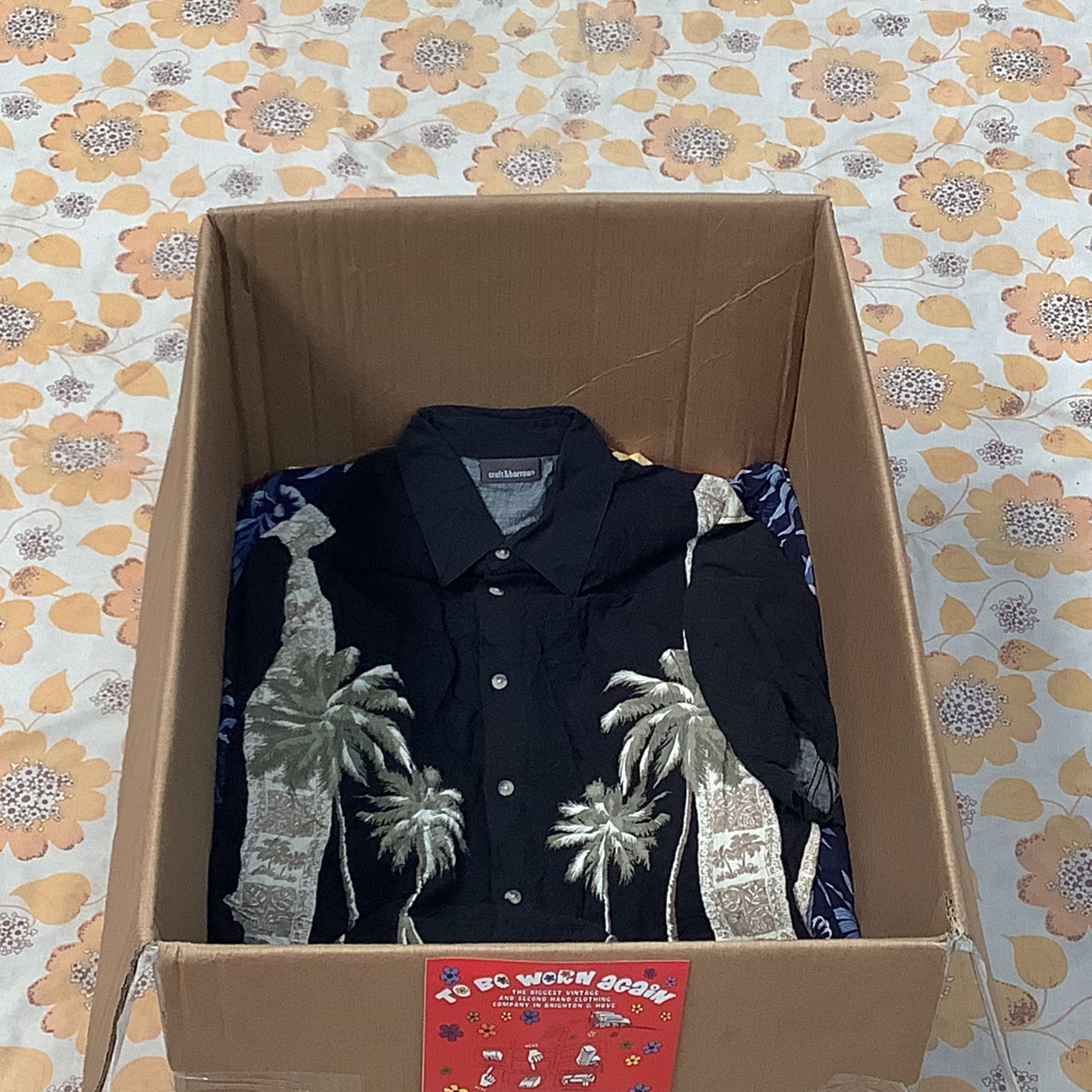 Wholesale vintage and secondhand mixed bundles of Hawaiian shirts. Choose from Grade A, B or ungraded to bulk buy per kilo, piece or bale. Handpick available in Sussex warehouse of Brighton's biggest vintage retailer or shop at kilo sale events.