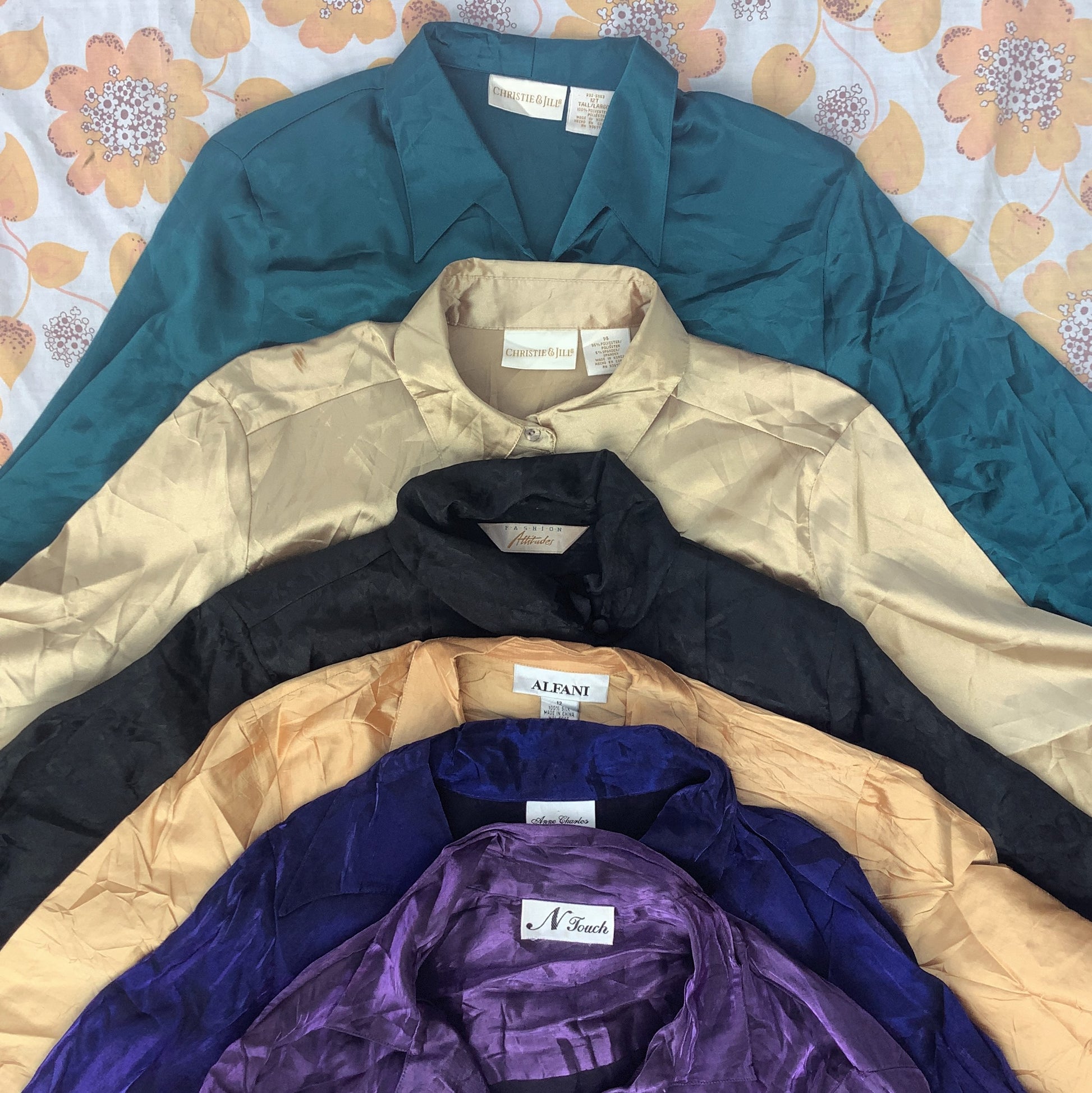 Wholesale vintage and secondhand mixed bundles of long sleeve blouses. Choose from Grade A, B or ungraded to bulk buy per kilo, piece or bale. Handpick available in Sussex warehouse of Brighton's biggest vintage retailer or shop at monthly kilo sale events.