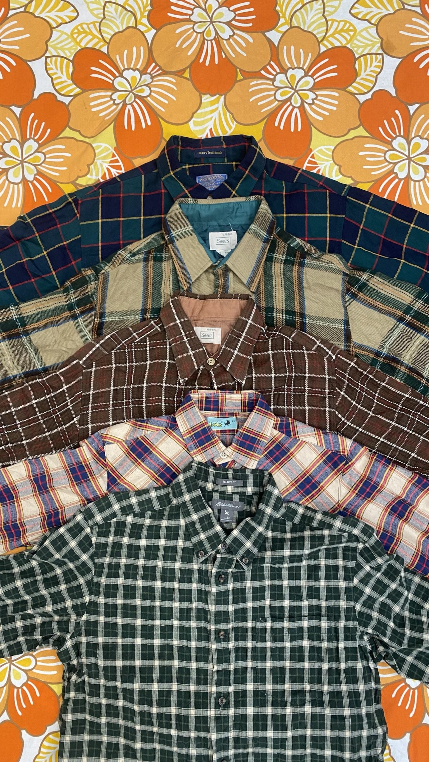 Wholesale vintage and secondhand mixed bundles of flannel shirts. Choose from Grade A, B or ungraded to bulk buy per kilo, piece or bale. Handpick available in Sussex warehouse of Brighton's biggest vintage retailer or shop at monthly kilo sale events.