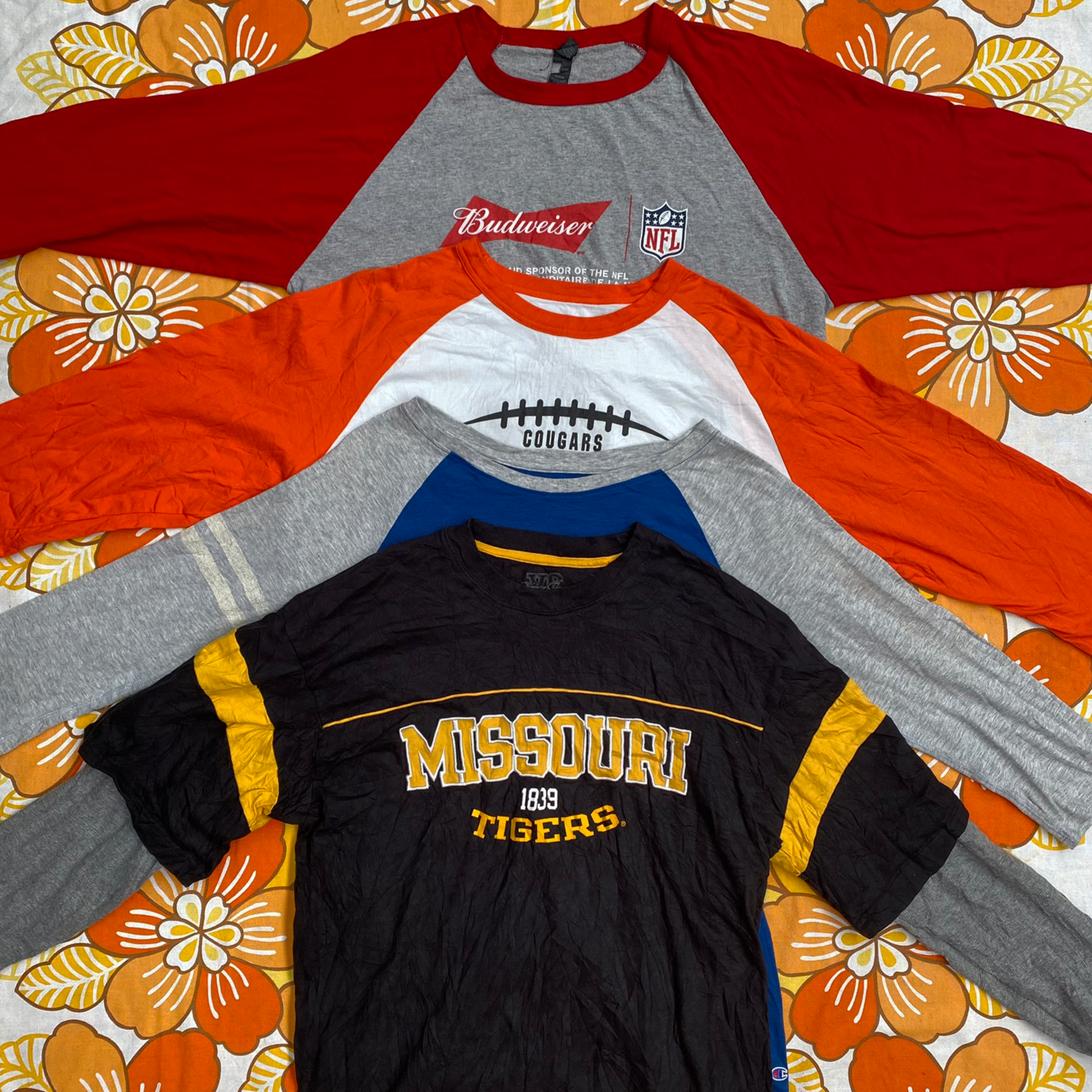 Wholesale vintage and secondhand mixed bundles of long sleeve T-shirts. Choose from Grade A, B or ungraded to bulk buy per kilo, piece or bale. Handpick available in Sussex warehouse of Brighton's biggest vintage retailer or shop at monthly kilo sale events.