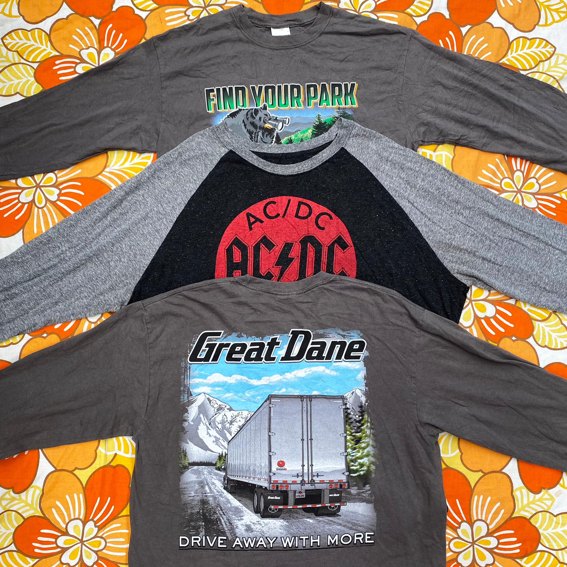 Wholesale vintage and secondhand mixed bundles of long sleeve T-shirts. Choose from Grade A, B or ungraded to bulk buy per kilo, piece or bale. Handpick available in Sussex warehouse of Brighton's biggest vintage retailer or shop at monthly kilo sale events.