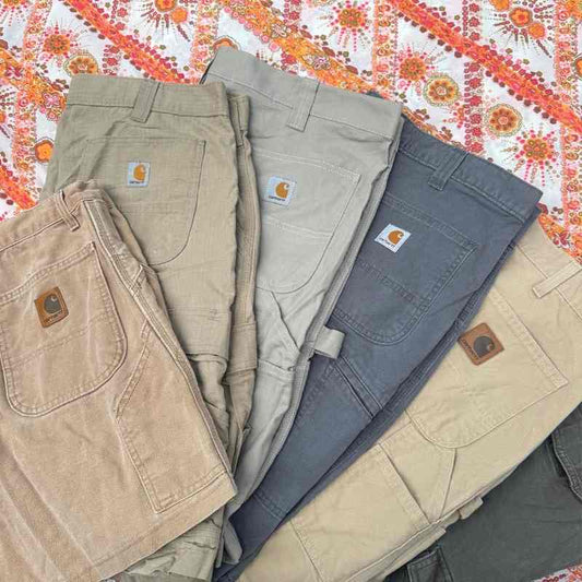 Vintage Plus Size Carhartt Cargo & Work Shorts Wholesale Bundle example of what you might receive
