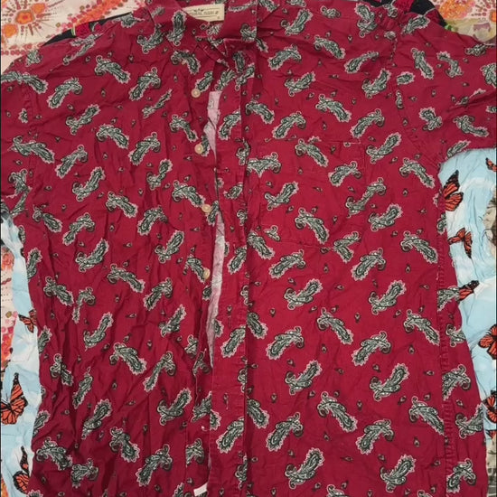 Vintage & Second Hand Patterned Short Sleeve Shirts For Men Wholesale Bulk 25kg Bag Video example of what you might receive. 