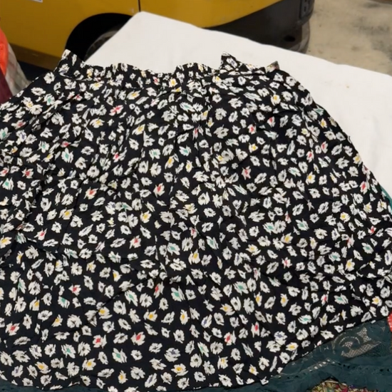 Unboxing vintage wholesale bale of women’s short skirts – 45kg of mixed mini skirts, styles, fabrics, and brands perfect for resale or retail