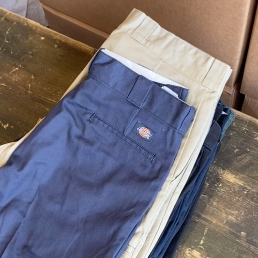 unboxing video of Vintage Dickies & Red Kap Work Trousers Wholesale Bundle