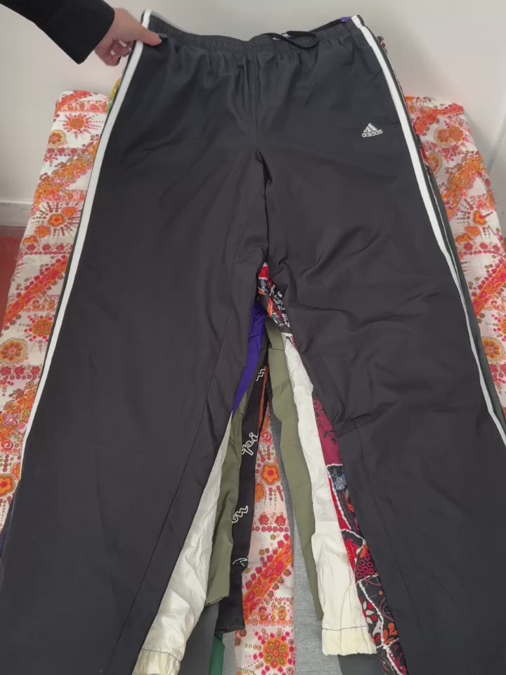 Second Hand Track Pants / Joggers Wholesale Bulk 25kg Bag Video example of what you might receive. 