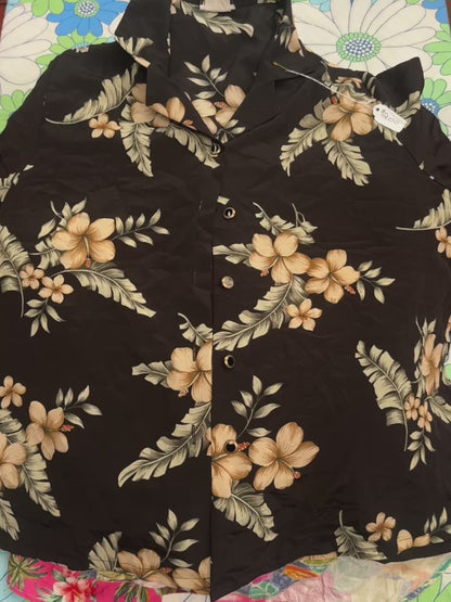 Vintage & Second Hand Hawaiian Blouses Wholesale Bulk Bag 25kg Example of what you might receive