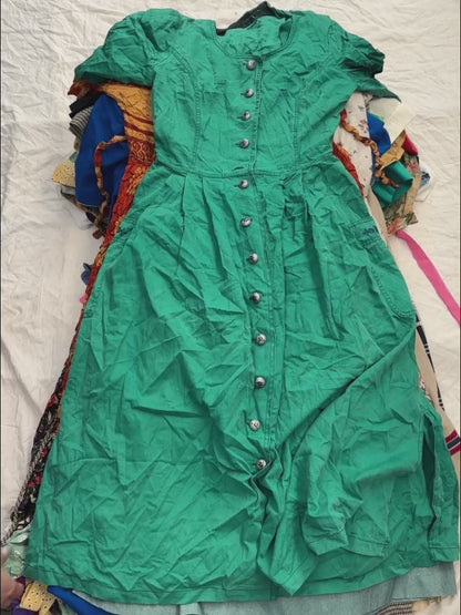 Vintage & Second Hand Short Sleeve Dresses Wholesale 25kg Bag Video example
