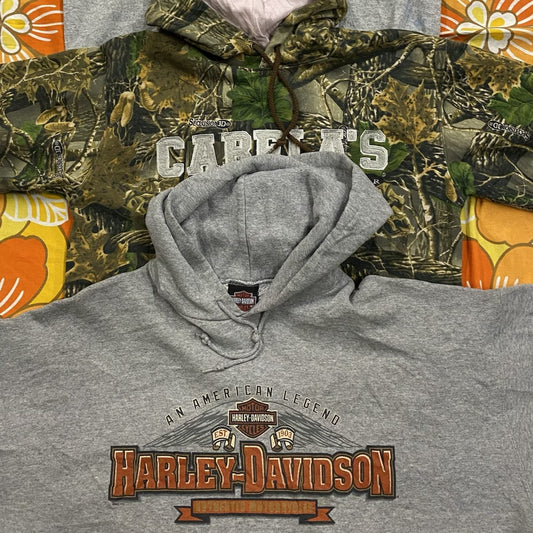 Wholesale print branded and sports hoodies and sweatshirts. Shop wholesale vintage and secondhand clothing bales and bundles online from Brighton's biggest vintage retailer. International shipping available. Book to handpick vintage from our warehouse in Sussex, UK or via video call online.